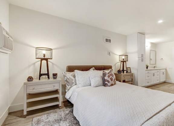 Bedroom at Woodcliff Apartments