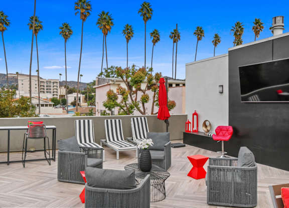 Rooftop Patio at Vues on Gordon, Los Angeles California