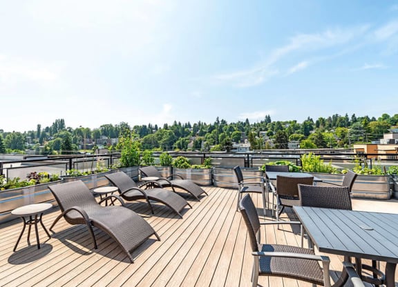 Spacious Rooftop Deck at The Corydon, Washington