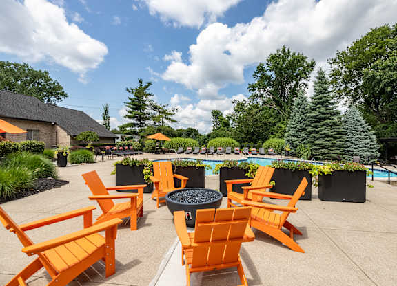 Patio with Chairs at Heather Ridge Apartments, Michigan, 48185