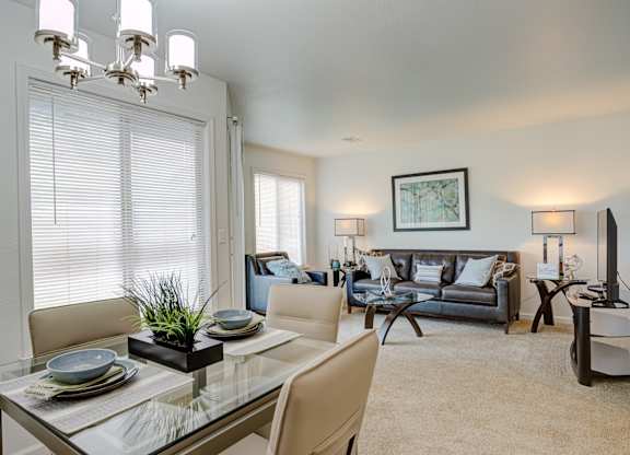Bright Living Room at Heather Ridge Apartments, Michigan, 48185
