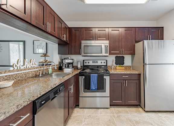Kitchen at Hidden Lakes Apartments, Clarkston, MI