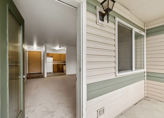 Candlewood Apartment Home