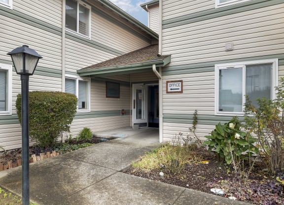 Candlewood Exterior