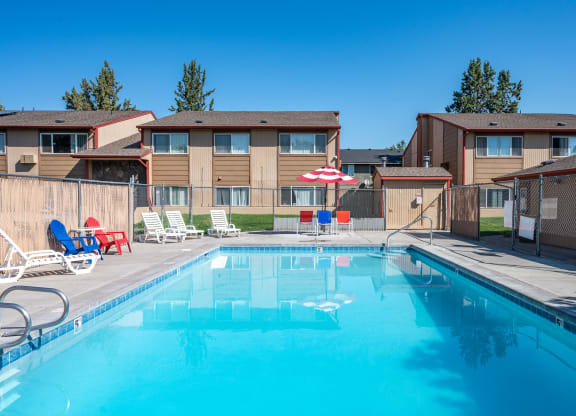 The Bluffs Pool