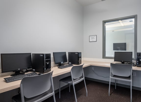 Acadia Gardens Computer Lab