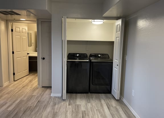 Aspen Ridge Washer/Dryer
