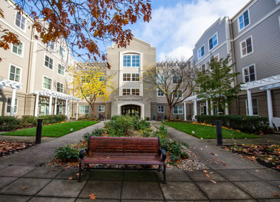 Buckman Heights_Courtyard