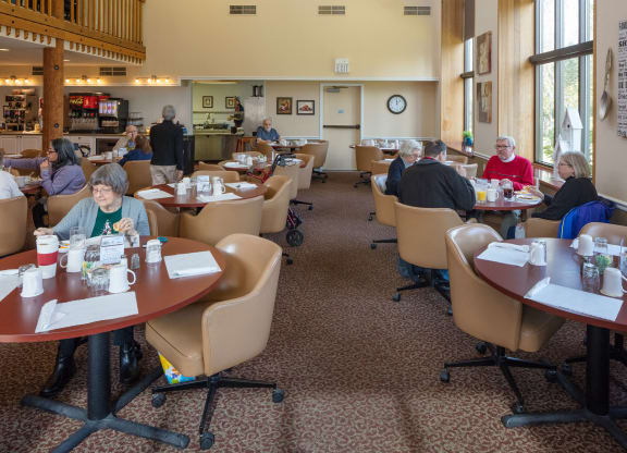 CreeksideVillage_Photo_EatingArea