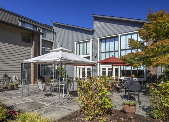 CreeksideVillage_Photo_Exterior