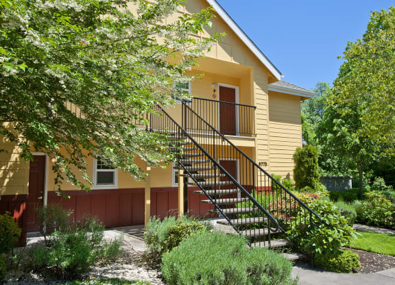 Green Leaf_Exterior