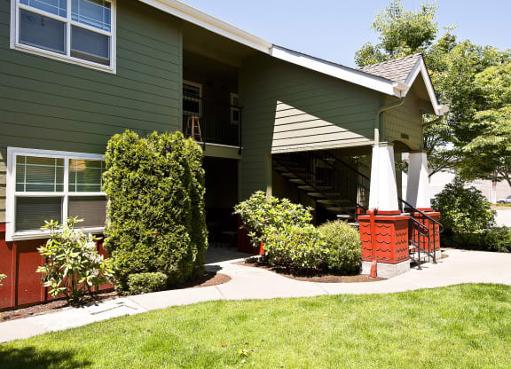 Green Leaf_Exterior