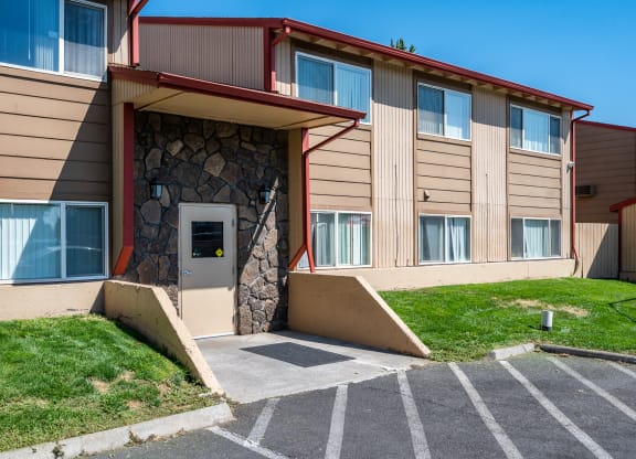 The Bluffs Exterior