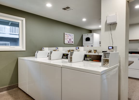 Oak Creek Laundry