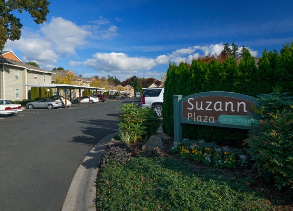 SuzannPlaza_Photo_FrontSign
