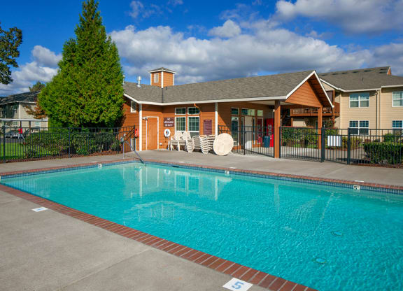 SuzannPlaza_Photo_Pool
