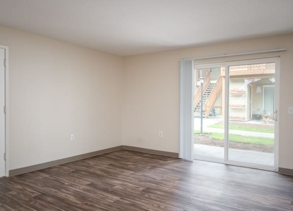 Suzann Plaza 2 Bed x 2 Bath