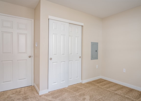 Suzann Plaza 2 Bed x 2 Bath
