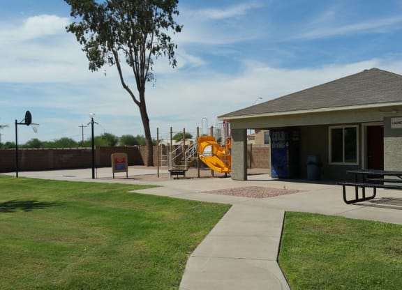 Vah-ki Court Playground