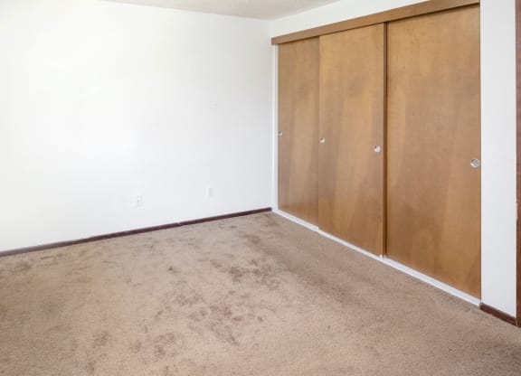 VillaWest_Photo_EmptyRoom