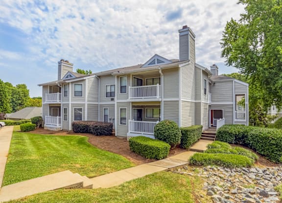 Exterior View at Bridges at Mallard Creek Apartment Homes, North Carolina