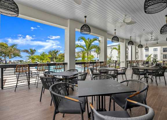 a restaurant or other place to eat at the resort at longboat key club