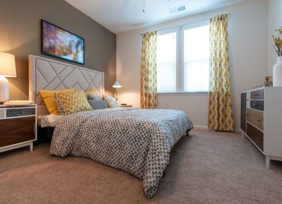 Classic Bedroom at Kensington Place, Woodbridge, 22191