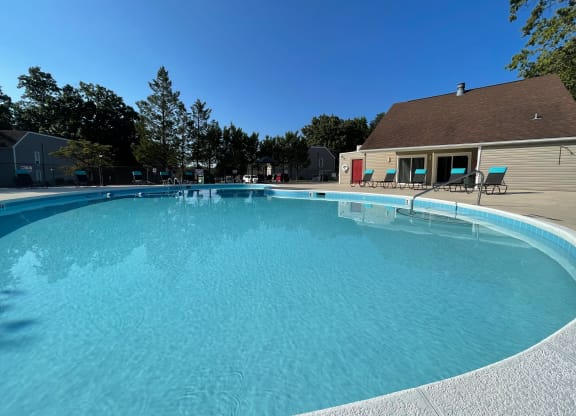 pool at Lakes Edge Apartments, Greensboro, NC, 27409