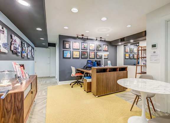leasing Office at Park Georgetown Apartments, Arlington