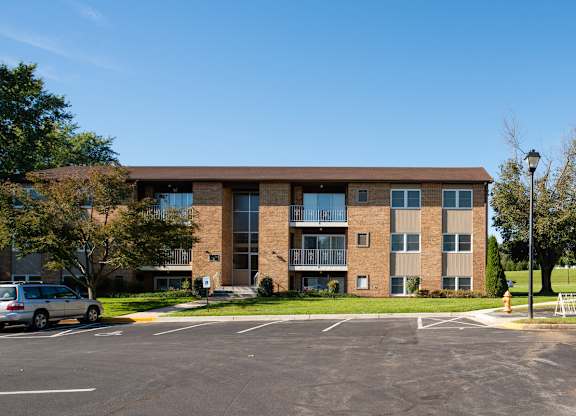 Parking at Middletown Valley, Middletown