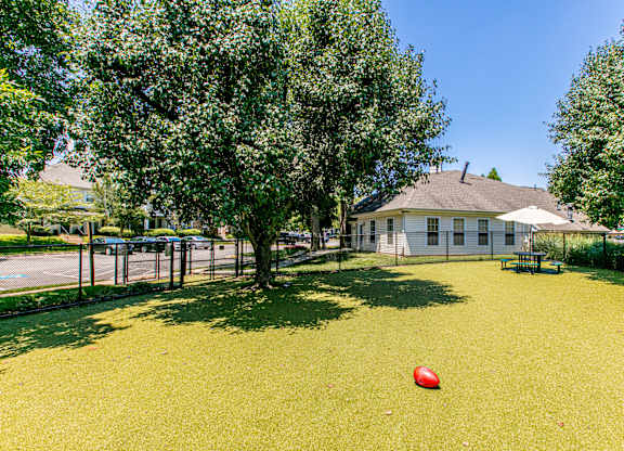 Green lawn at Saratoga Square, Springfield