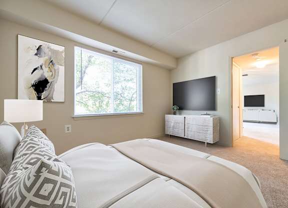 Cozy bedroom at Tuscarora Creek, Leesburg, Virginia