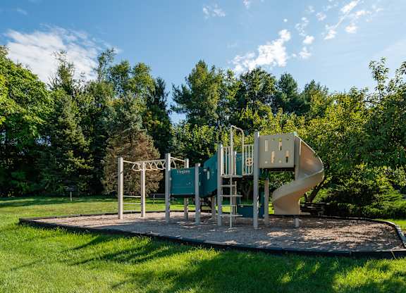 Playground at Tuscarora Creek, Leesburg, 20175