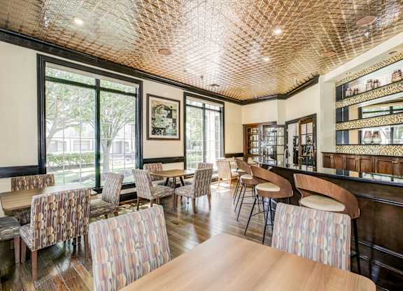 Community dining area at Woodland Park, Herndon, VA