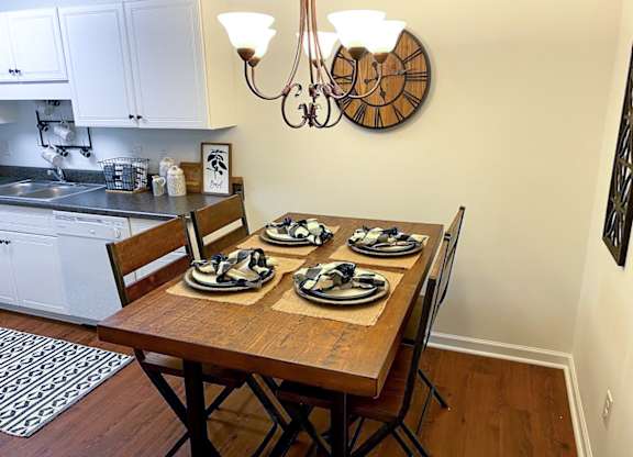 Elegant Dining Space at Helena Springs, Augusta, GA 