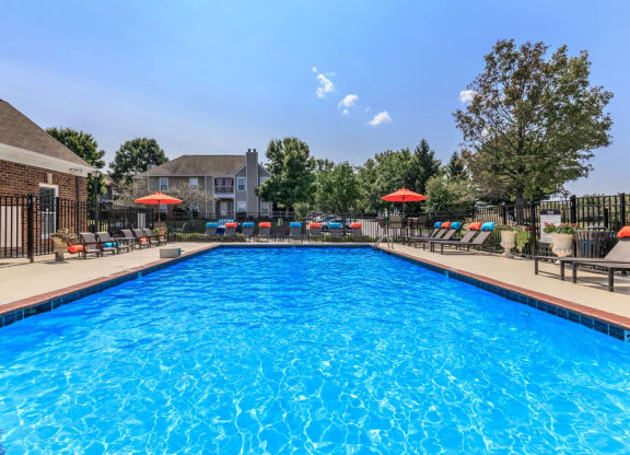 Fenwick_Place_Pool_1_Louisville_KY