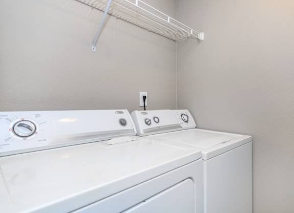 Corbin Crossing Luxury Apartments in Overland Park, KS 66223 - Amherst 07.jpg
