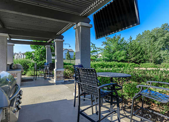 Corbin Crossing Luxury Apartments in Overland Park, KS 66223 - Swimming Pool Area 08.jpg