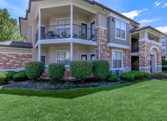 Corbin_Crossing_Exterior_6_Overland_Park_KS