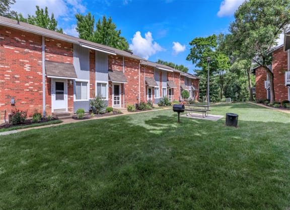 Southmoor_Exterior_3_St_Louis_MO
