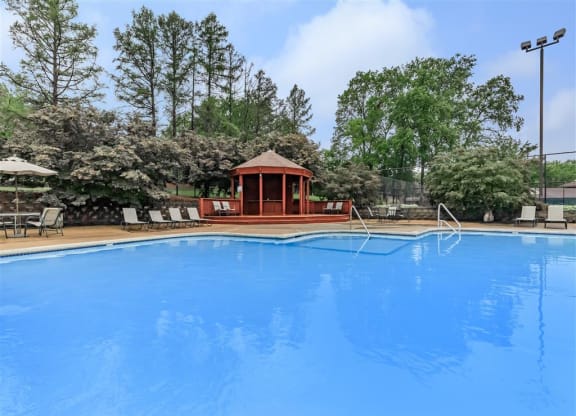 Whispering_Hills_Pool_5_St_Louis_MO