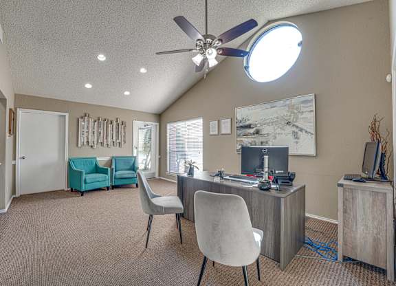 Working Station at Bardin Oaks Apartments, Texas, 76018