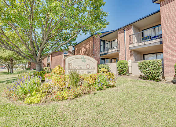 Property Signage at Bardin Oaks Apartments, Arlington, 76018