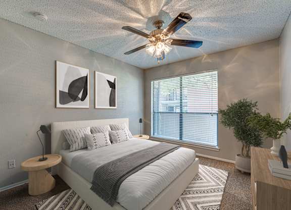 Classic Bedroom at Bardin Oaks Apartments, Texas, 76018