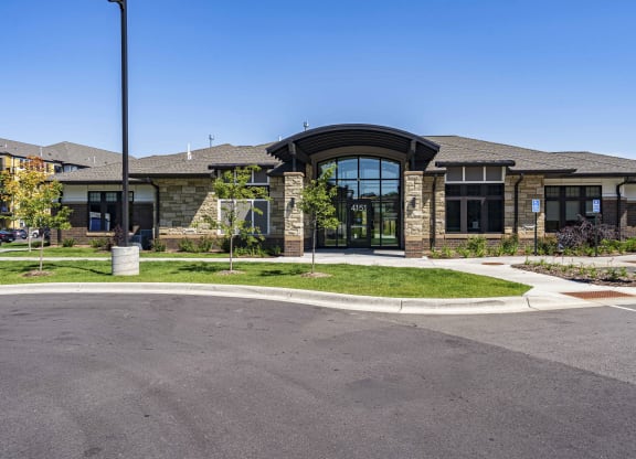 Ascend at Woodbury new luxury apartments for rent in south Woodbury, MN,