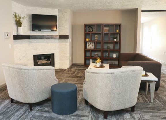 Sitting area with TV in the clubhouse