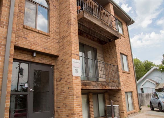 closeup of building exterior at Capitol View Apartments in Lincoln Nebraska