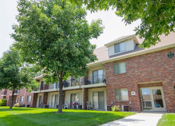 exterior entrance walking path at Fountain Glen Apartments in Lincoln Nebraska