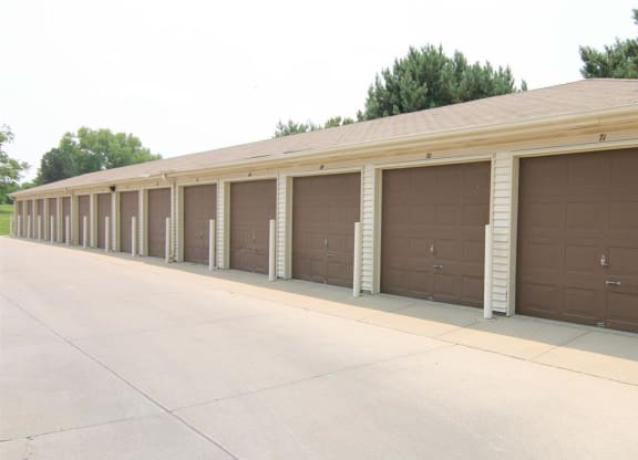 garages at Fountain Glen Apartments in Lincoln Nebraska
