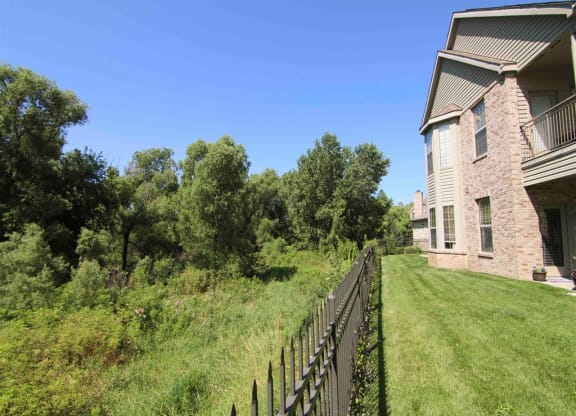 Stone Creek Villas Outside View of Building in Omaha NE